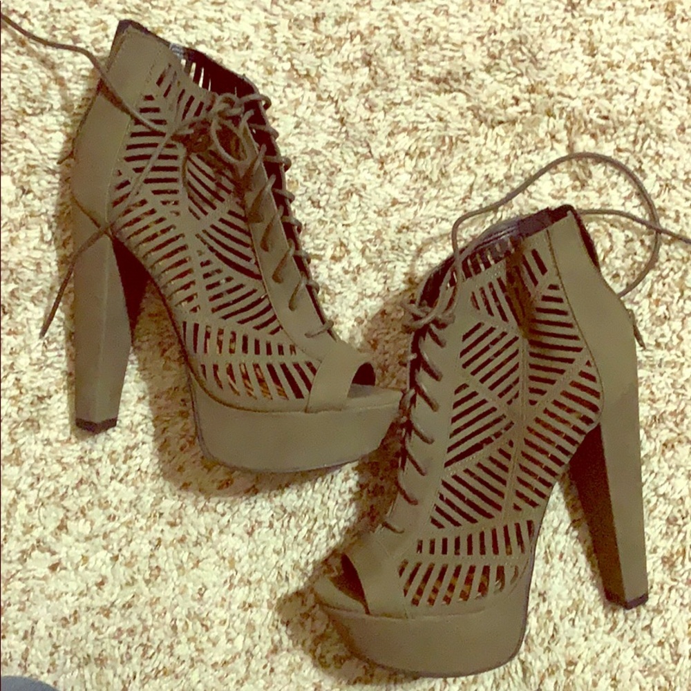 Open toe lace up high chunky heels